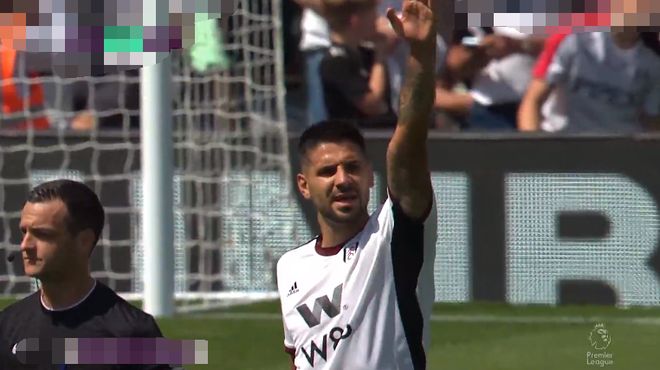 NBA-湖人不敌雄鹿 东契奇与字母哥争抢球权