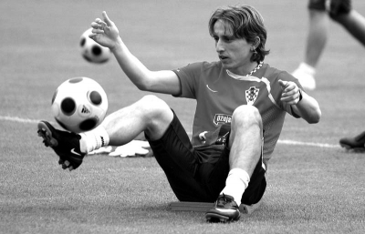 巴西边锋2选1，辽宁铁人加价抢人