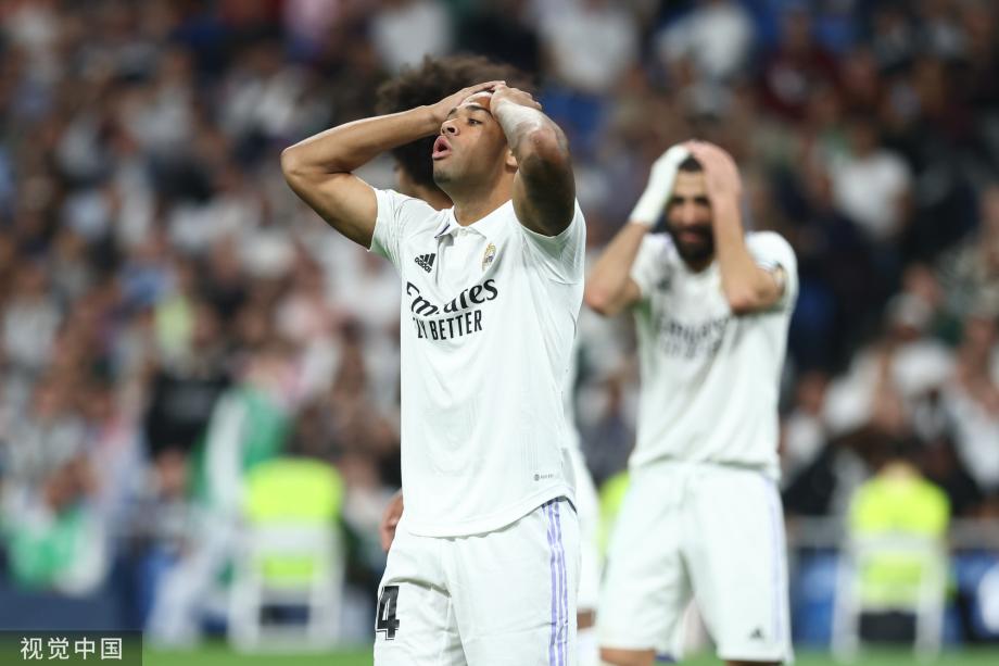 洛夫顿两双 上海久事战胜北京控股