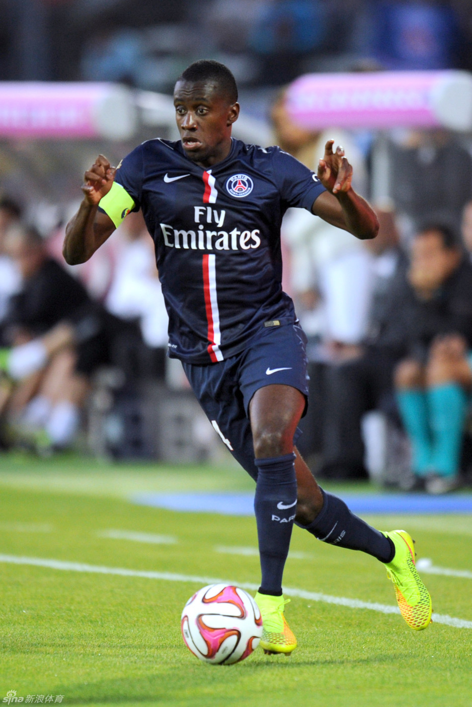 重庆狼队 vs 北京WB，强强对决，狭路相逢，谁能晋级败者组决赛？