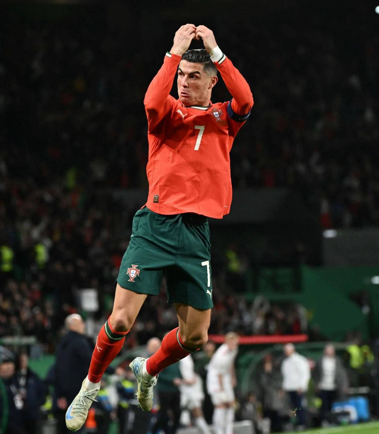 上海马拉松倒计时开启 申城跑者准备就绪